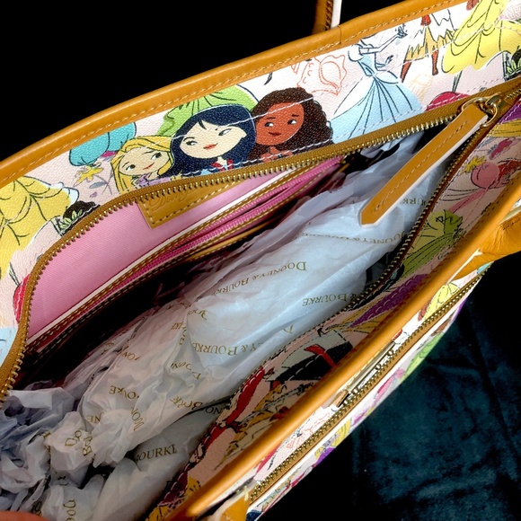 2022 Disney Parks Dooney & Bourke Animators Multi Princess Tote Bag (A) - NWT - Picture 8 of 8